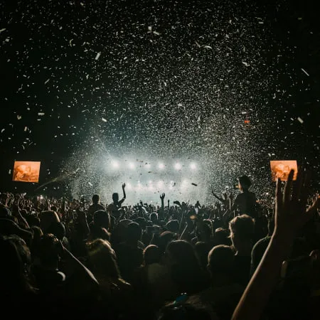 YE Winter Tour – Frontstage Takeover